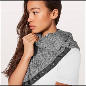 Lululemon vinyasa 8 way scarf